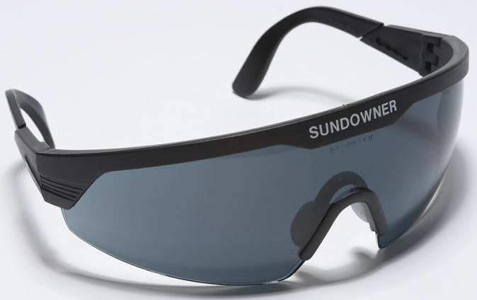 Brýle PROTECTOR SUNDOWNER černý rám nastavitelné straničky protisluneční tónovaný zorník šedý