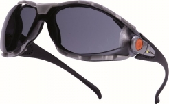 Brýle PACAYA SMOKE odolnost proti poškrábání tónované šedo/černé